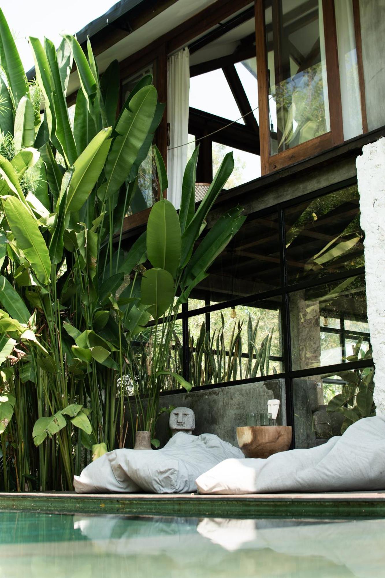 Salty Breeze Bali Hotel Ungasan  Exterior photo